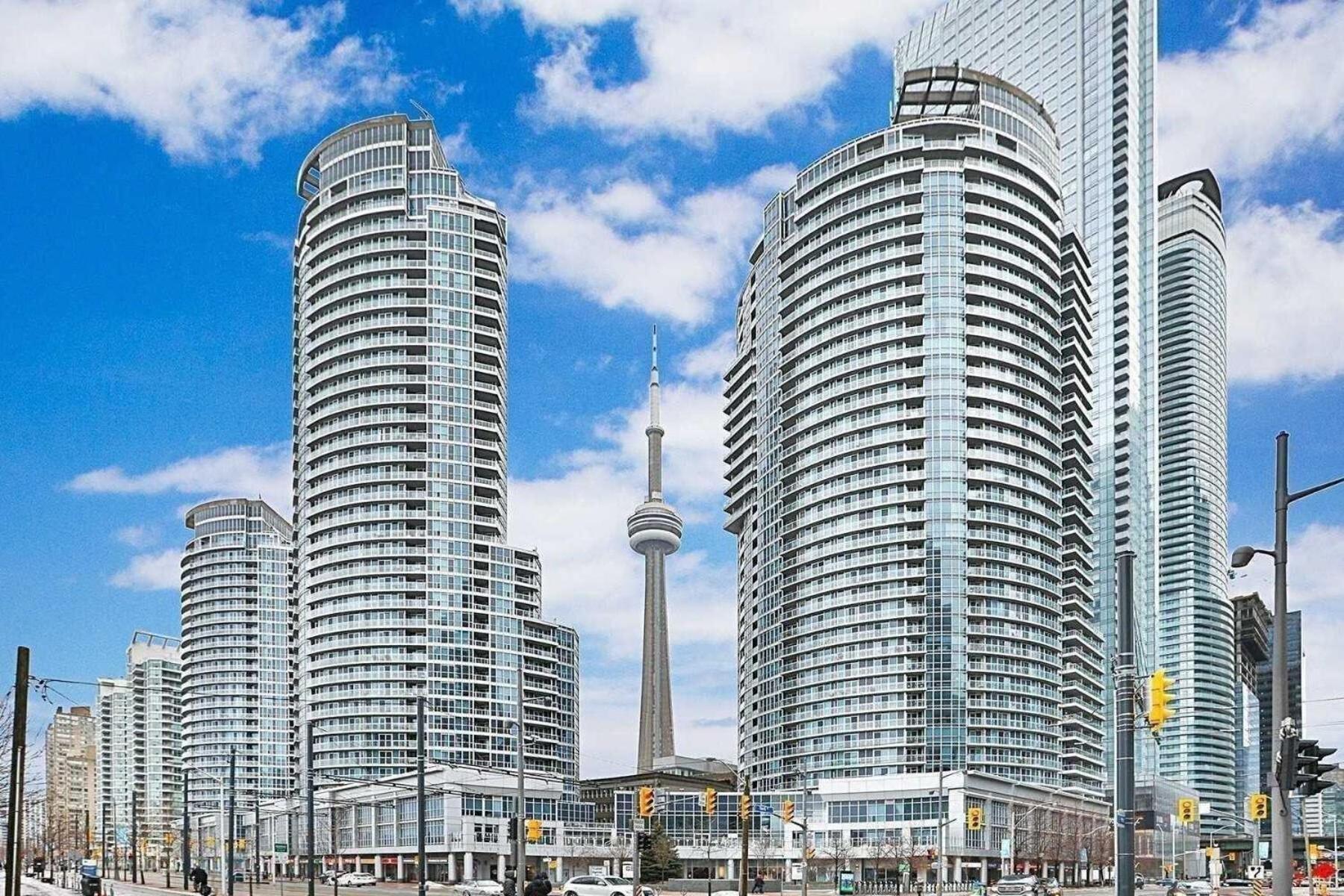 Waterfront Queens Quay West Apartment Toronto Exterior photo